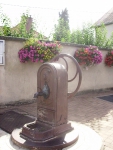 Fontaine, place de...